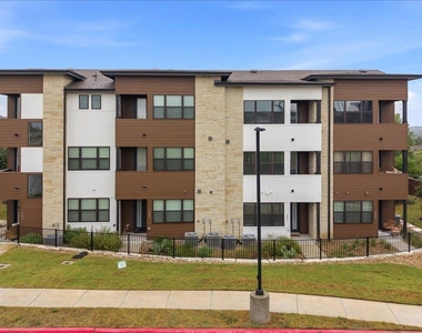 315 Holton Dr - Photo Thumbnail 4