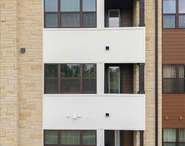 315 Holton Dr - Photo Thumbnail 5