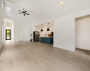 1505 Seeger Dr - Photo Thumbnail 8