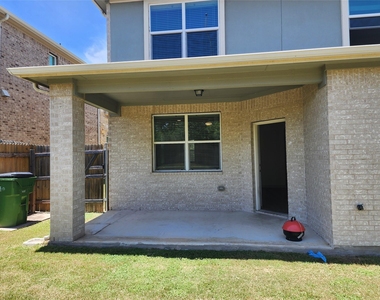 1041 Winnsboro Loop - Photo Thumbnail 12