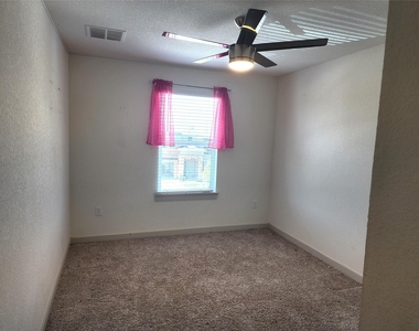 1041 Winnsboro Loop - Photo Thumbnail 21