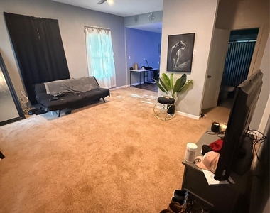 907 Attas Ave - Photo Thumbnail 1