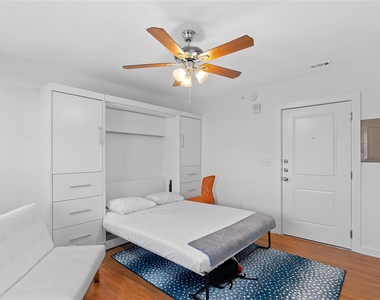 306 E 30 Th St - Photo Thumbnail 5