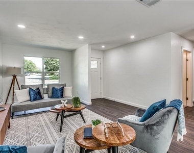 6220 Blarwood Dr - Photo Thumbnail 4