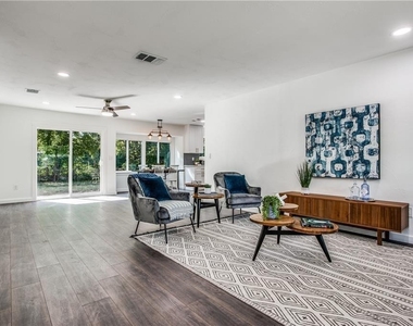 6220 Blarwood Dr - Photo Thumbnail 5