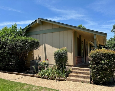 9509 Blue Creek Ln - Photo Thumbnail 27