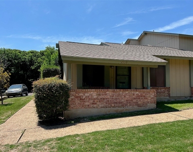 9509 Blue Creek Ln - Photo Thumbnail 14