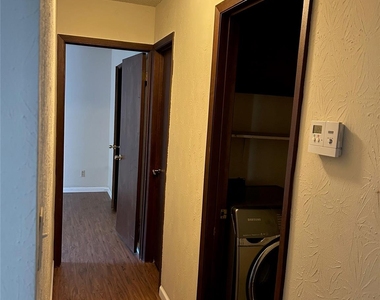 9509 Blue Creek Ln - Photo Thumbnail 3