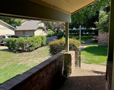 9509 Blue Creek Ln - Photo Thumbnail 28