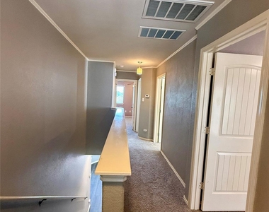 712 Alamo Plaza Dr - Photo Thumbnail 14