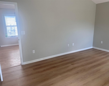 18307 Mammoth Cave Blvd - Photo Thumbnail 15