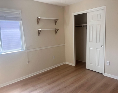 18307 Mammoth Cave Blvd - Photo Thumbnail 22