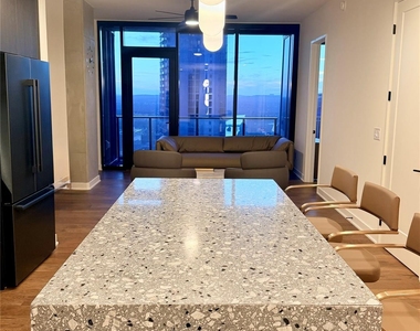 84 N East Ave - Photo Thumbnail 3