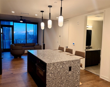 84 N East Ave - Photo Thumbnail 2