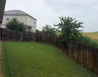 344 Circle Way - Photo Thumbnail 13