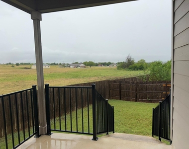 344 Circle Way - Photo Thumbnail 11