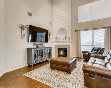 461 Sweet Gum Dr - Photo Thumbnail 3