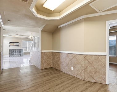 915 Vargas Rd - Photo Thumbnail 6