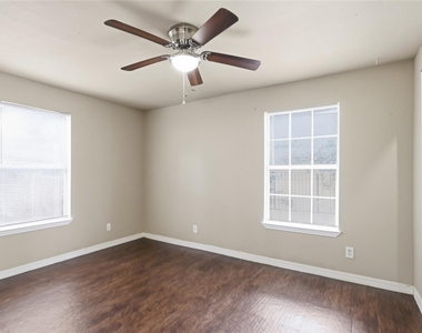 915 Vargas Rd - Photo Thumbnail 21