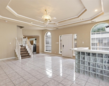 915 Vargas Rd - Photo Thumbnail 12
