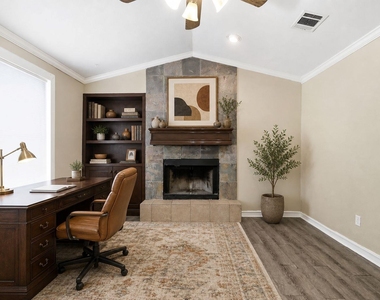 915 Vargas Rd - Photo Thumbnail 1