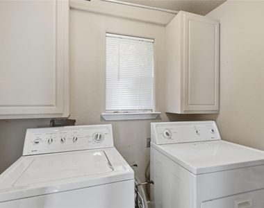 915 Vargas Rd - Photo Thumbnail 14