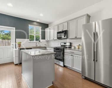 1600 Cliffbrake Way - Photo Thumbnail 14