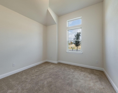 320 Coral Gate Trl - Photo Thumbnail 14