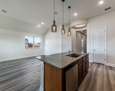320 Coral Gate Trl - Photo Thumbnail 8