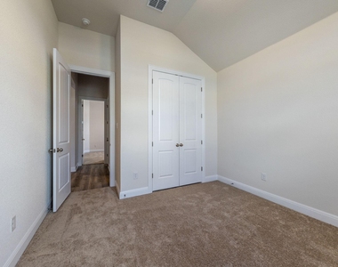 320 Coral Gate Trl - Photo Thumbnail 13