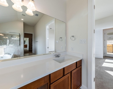 320 Coral Gate Trl - Photo Thumbnail 21