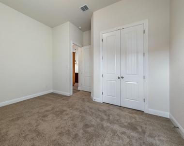 320 Coral Gate Trl - Photo Thumbnail 29