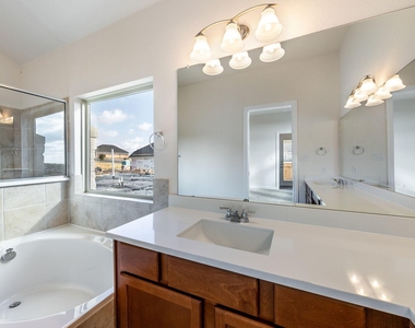 320 Coral Gate Trl - Photo Thumbnail 22