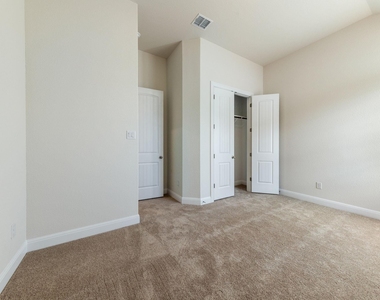 320 Coral Gate Trl - Photo Thumbnail 30