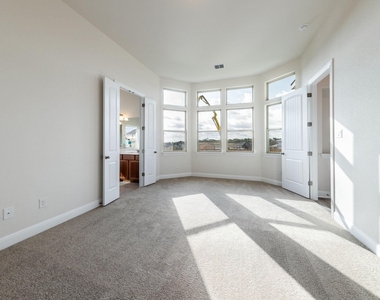 320 Coral Gate Trl - Photo Thumbnail 19
