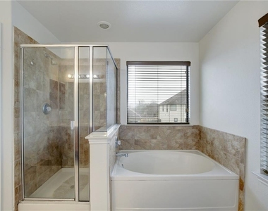 356 Matthews Ln - Photo Thumbnail 3