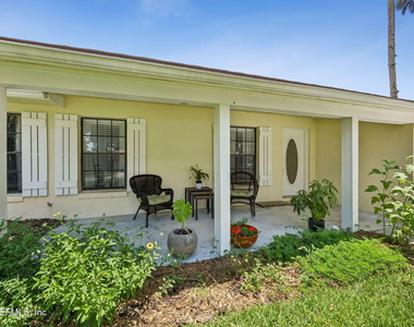 599 Alhambra Lane N - Photo Thumbnail 9