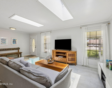 599 Alhambra Lane N - Photo Thumbnail 13