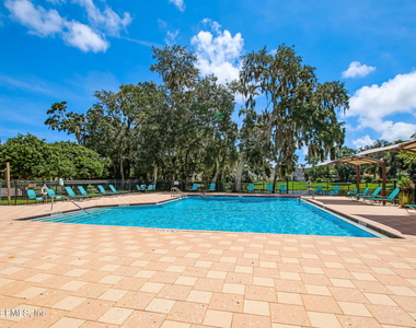 599 Alhambra Lane N - Photo Thumbnail 57