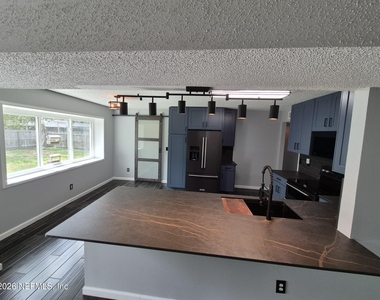 552 William Paca Street - Photo Thumbnail 5