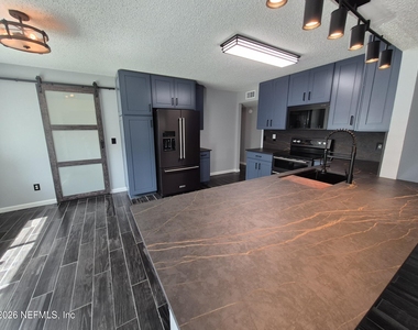 552 William Paca Street - Photo Thumbnail 6