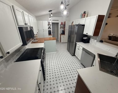 11058 Miata Court - Photo Thumbnail 10
