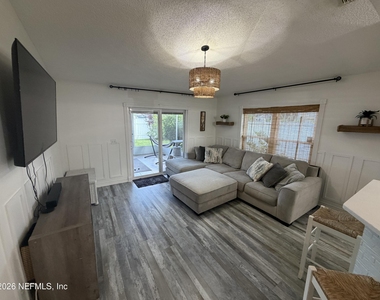 11058 Miata Court - Photo Thumbnail 12