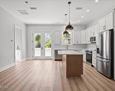 543 Palmetto Bluff Rd Road - Photo Thumbnail 9