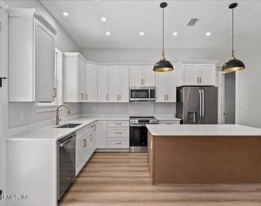 543 Palmetto Bluff Rd Road - Photo Thumbnail 11