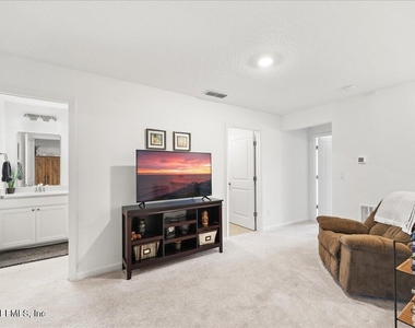 35 Carmella Court - Photo Thumbnail 8