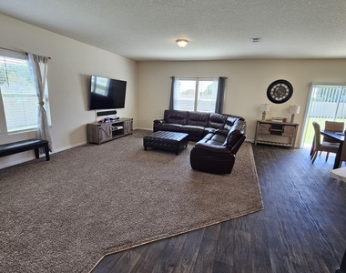 2144 Province Street - Photo Thumbnail 10