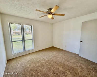 1745 Patricia Lane - Photo Thumbnail 7