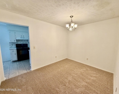 1745 Patricia Lane - Photo Thumbnail 4