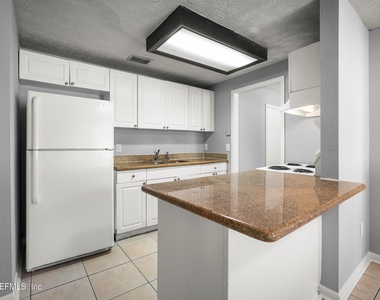 5153 Seaboard Avenue - Photo Thumbnail 13